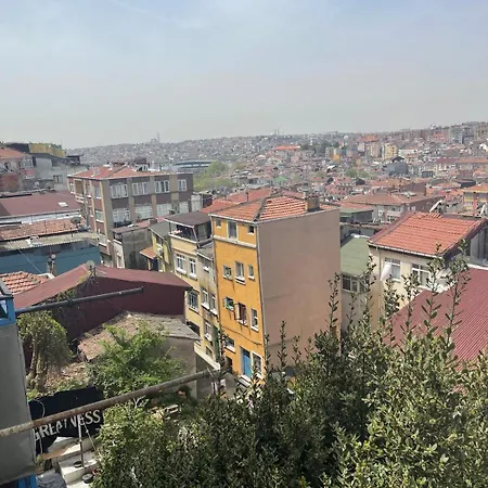 Ozcans Sururi Pera Flats 3 아파트