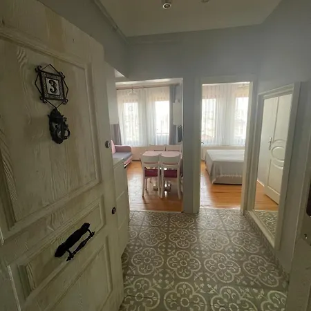 Apartman Ozcans Sururi Pera Flats 3 *